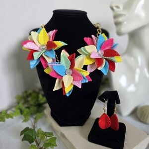 Vintage Gold Acrylic Multi Color Flower Statement Necklace Earrings Set